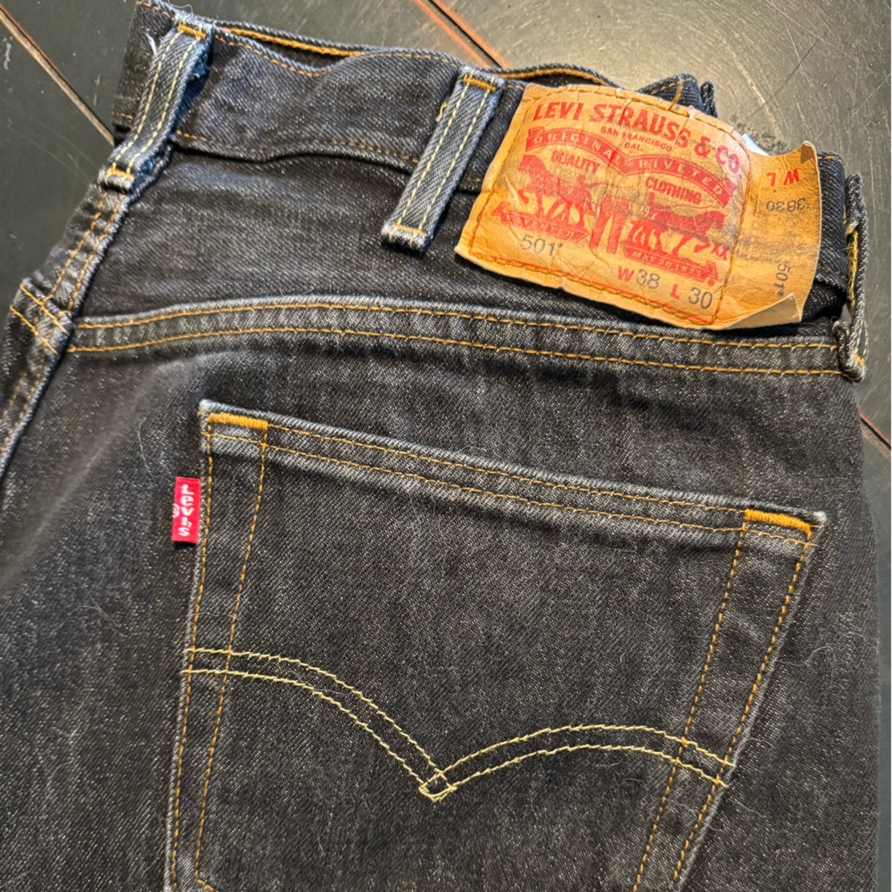 Levi's Men's Black 501 Buttonfly Jeans 38/30